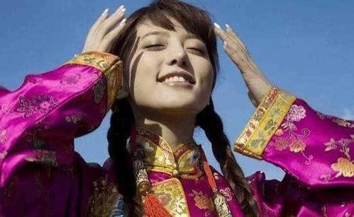 网红吃瓜藏族女孩视频播放,视频播放引发网友热议